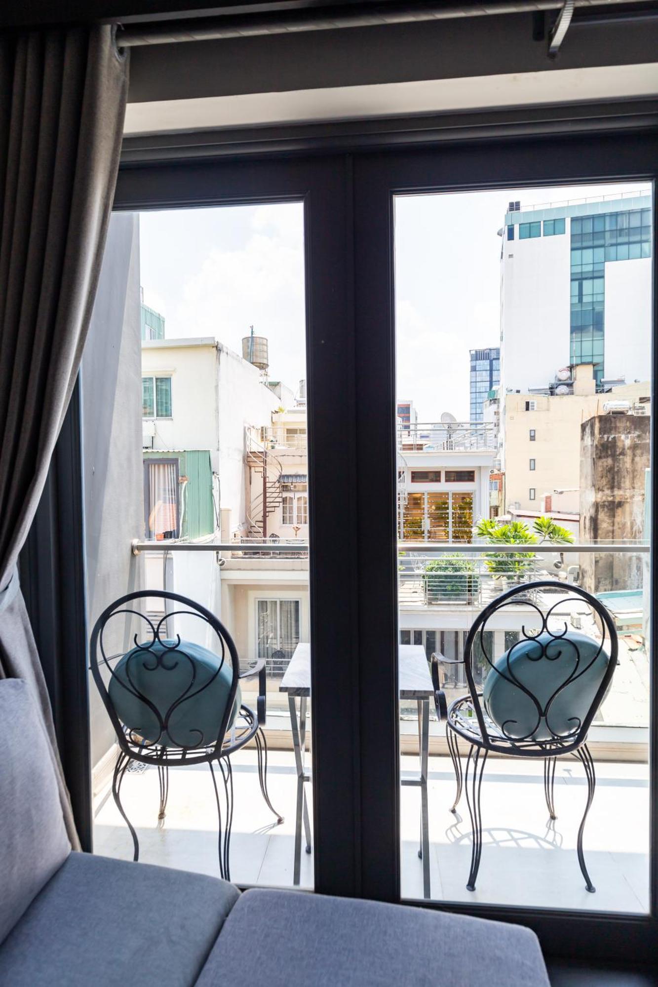 The Haven - Lofts By The Park Apartment